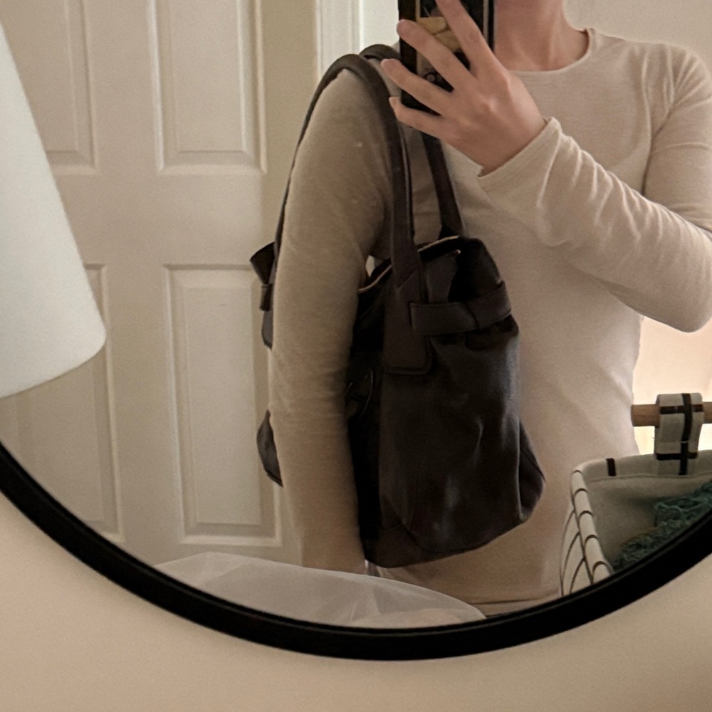 Burberry Brown Buffalo Leather Shoulder Bag with Ruffled Detailing - Picture 8 of 10